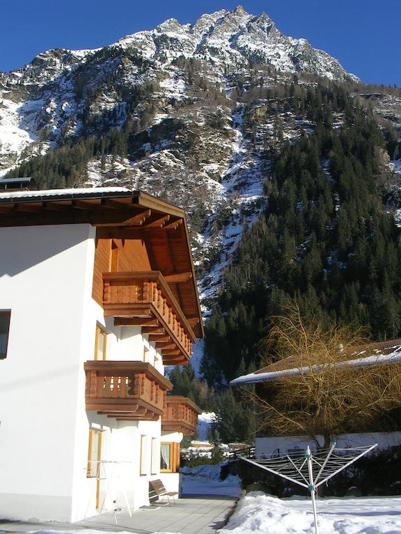 Haus Hafele Hotel Kaunertal Exterior foto